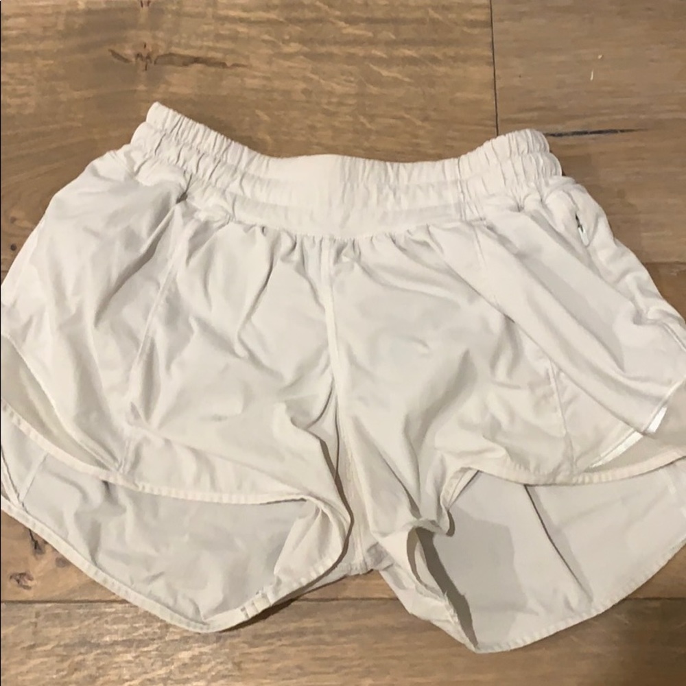 White lululemon shorts